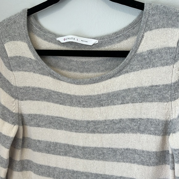 Athleta Backcountry Cashmere Gray Ivory Striped Sweater Crewneck Womens Large - Picture 4 of 16